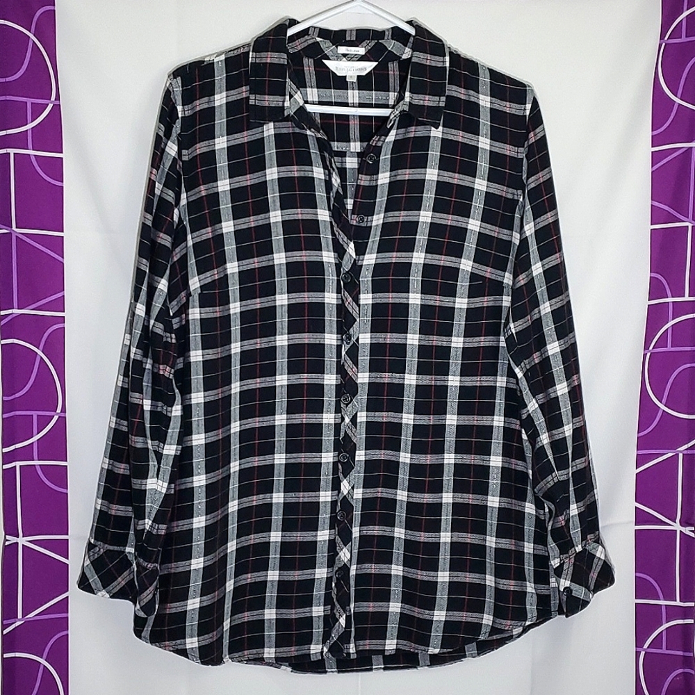 Northern Reflections Plaid Black/Red/White/Silver Long Sleeve Button-Up - Large
